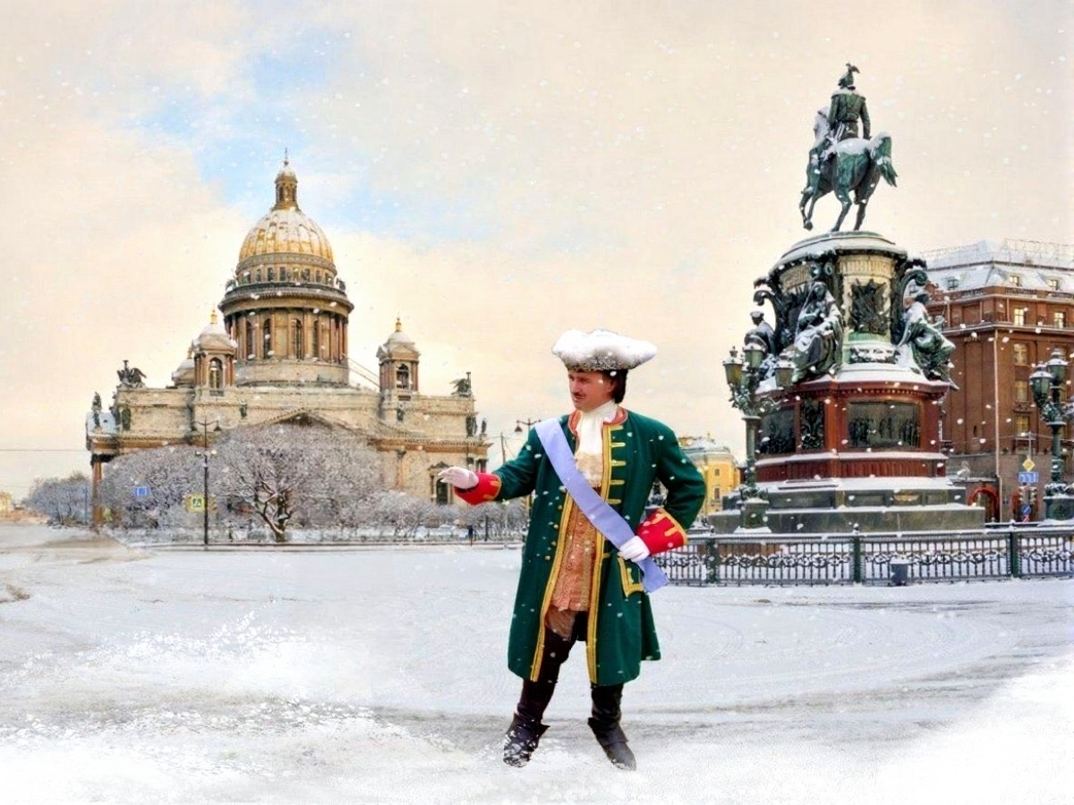 «Театрализованное представление с шампанским. Новогодний променад с основателем города Петром I». Праздничный обед и новогодняя концертная программа в банкетном зале «Подкова» (из В.Новгорода)