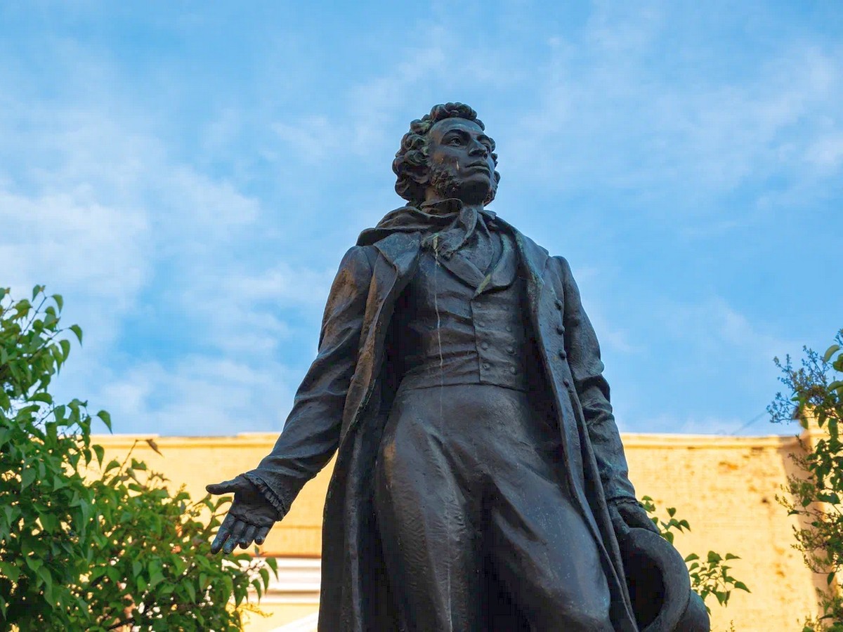 Новинка! «А мне приснился сон, что Пушкин был спасён…» (с посещением Музея-квартиры А.С. Пушкина)