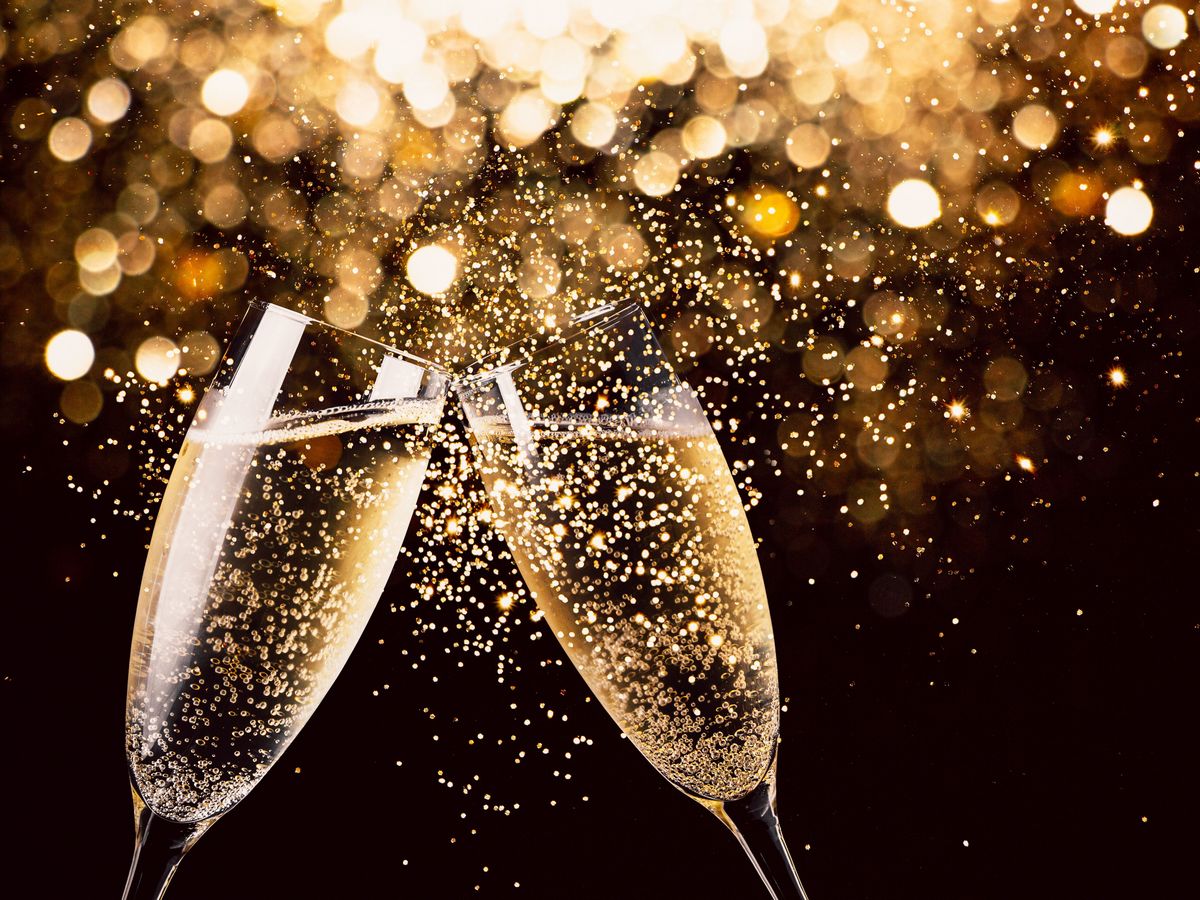 Новогодние огни Петербурга под брызги шампанского с поздравлением от Деда Мороза!
