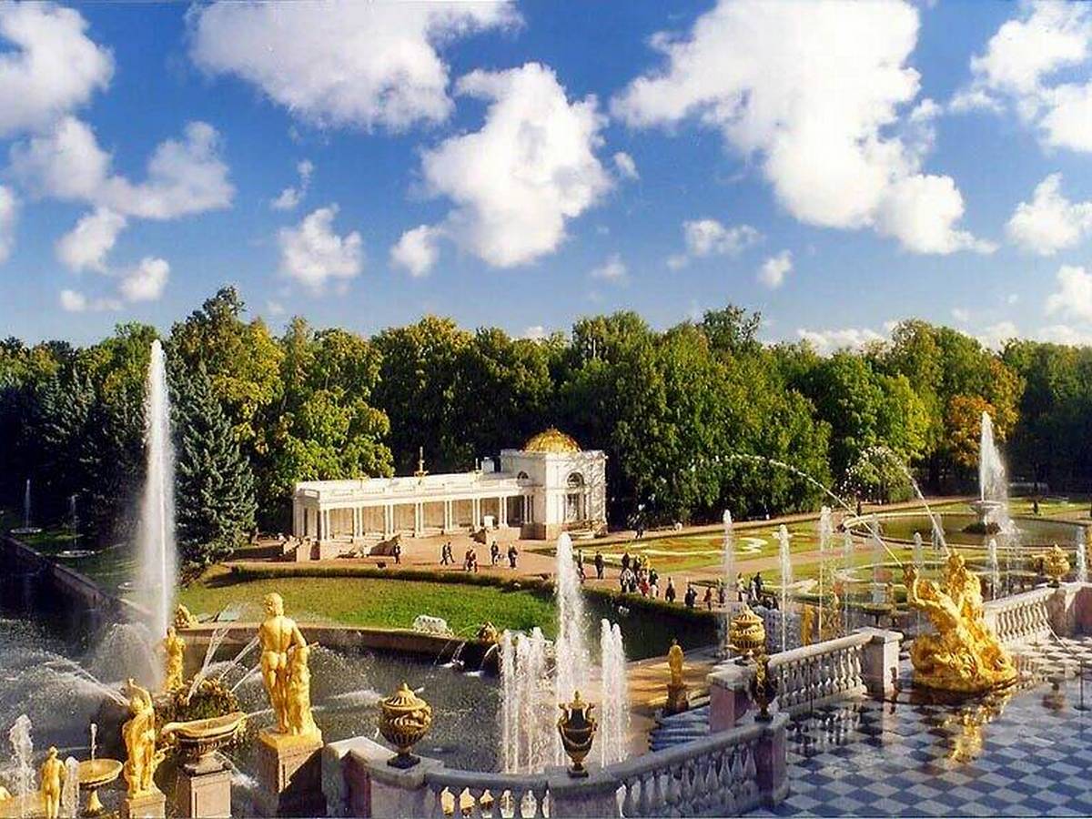 НОВИНКА! "В столицу фонтанов - Петергоф" (с прогулкой по Нижнему парку и посещением Гротов Большого каскада)