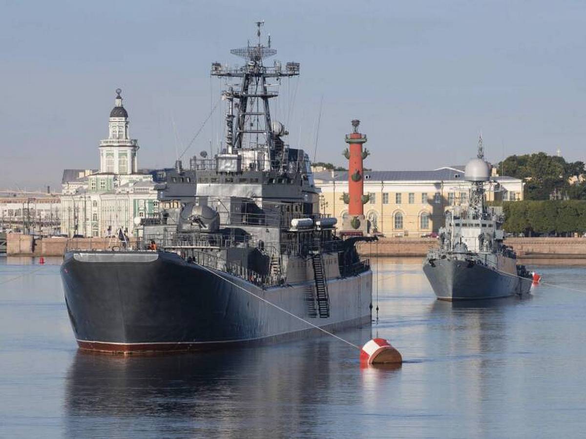Жемчужное ожерелье Кронштадта + морская прогулка
