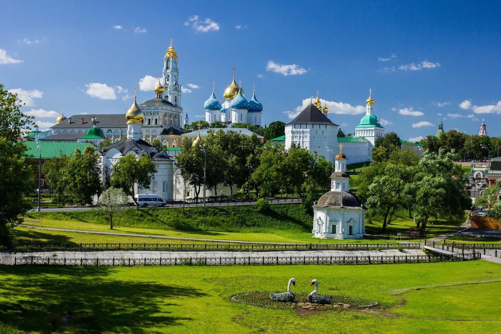 Жемчужины Подмосковья (Егорьевск, Дмитров, Сергиев Посад,Большие  Вяземы,Истра, Волоколамск,Ярополец) :: Экскурсии :: СП «Золотая пора» -  Cоциальный проект