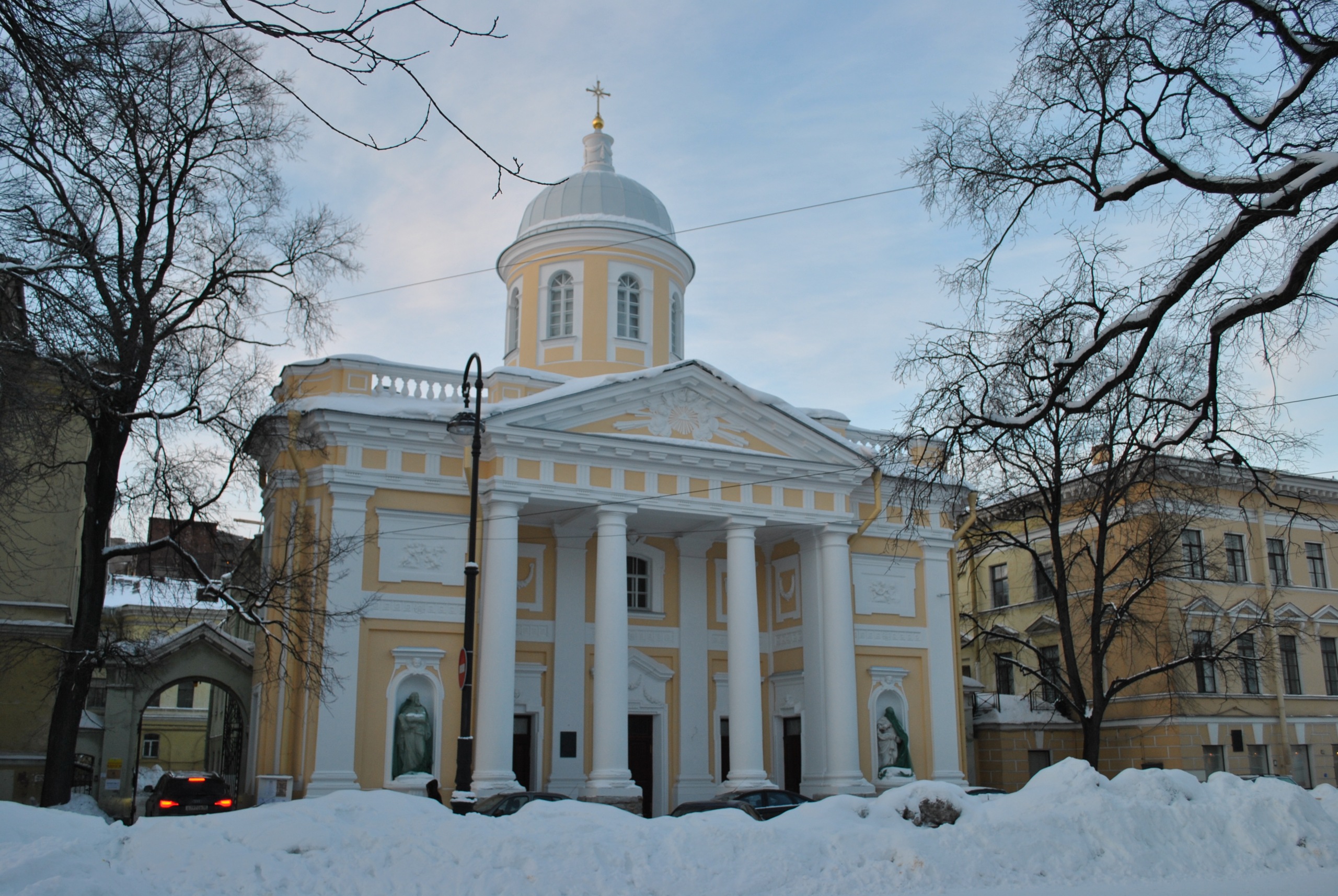 Лютеранская Церковь Святой Екатерины в Санкт-Петербурге. Лютеранская Церковь Святой Екатерины. Лютеранская Церковь Святого Петра Гатчина. Лютеранская Церковь Святой Екатерины Казань.