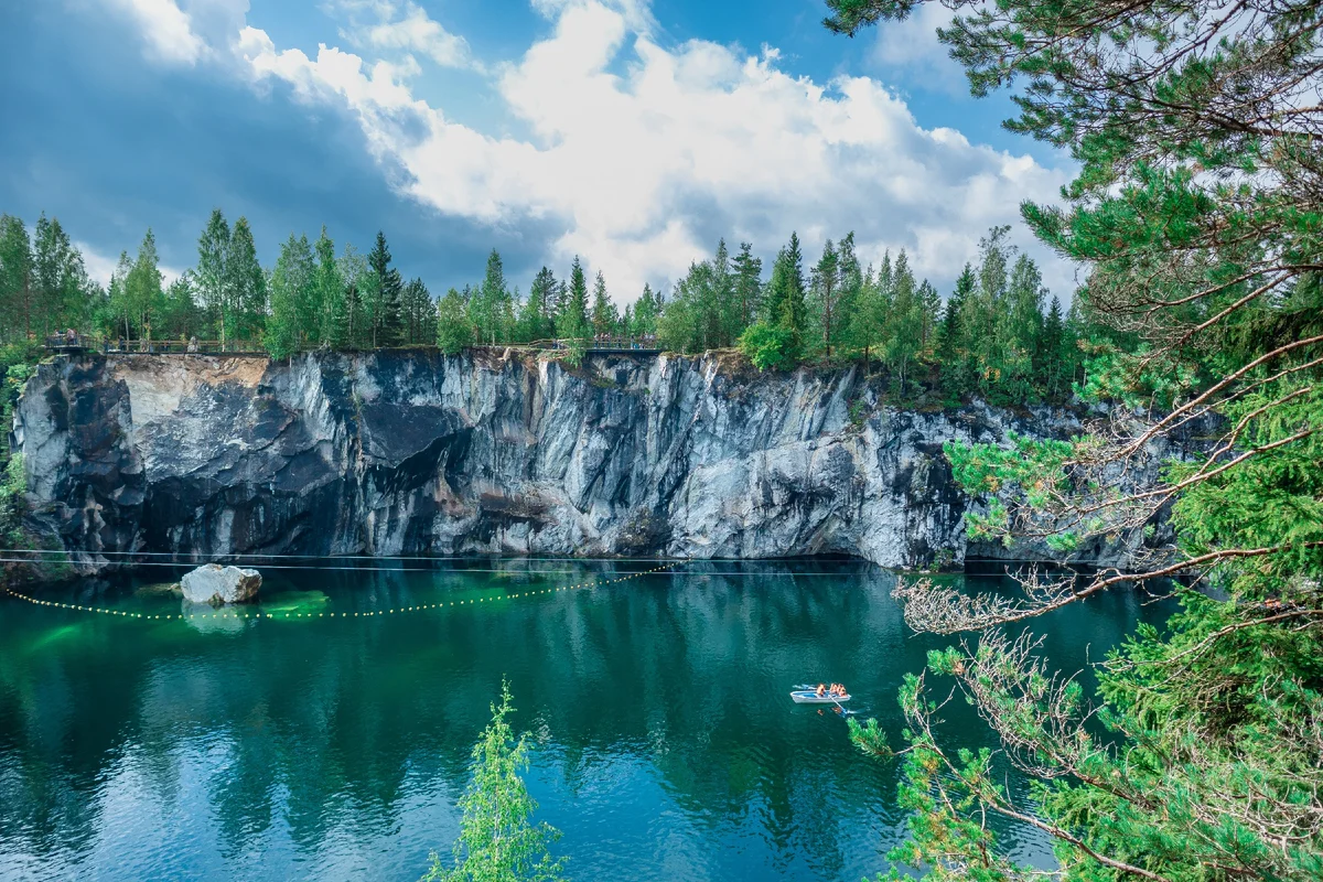 Рускеала горный парк фото лето