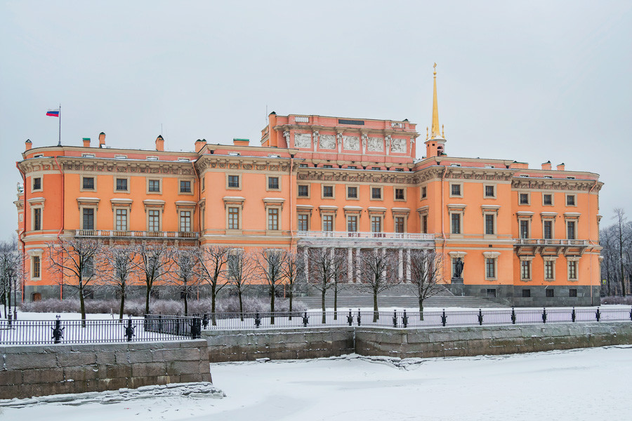 Михайловский замок дворец