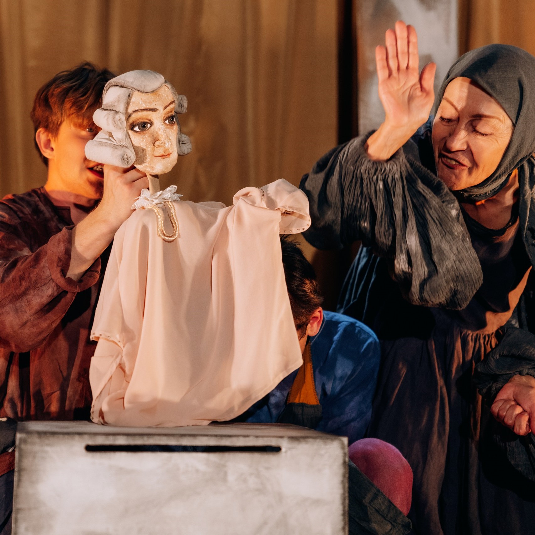 Спектакль «Тронутый. Как возник русский театр»