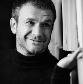 Спектакль "Истории из чемодана. Довлатов"